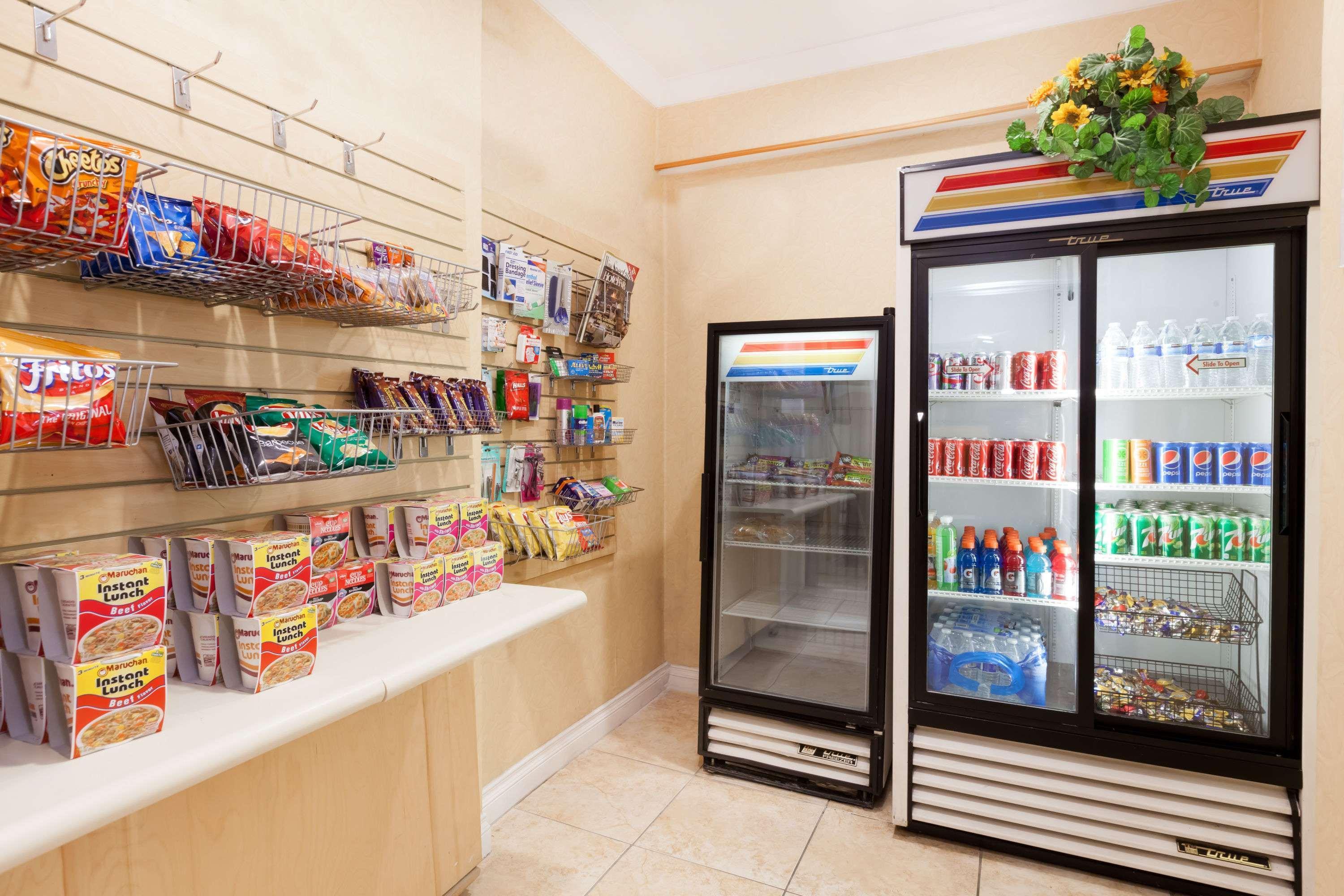Ramada By Wyndham San Diego Poway Miramar Екстериор снимка