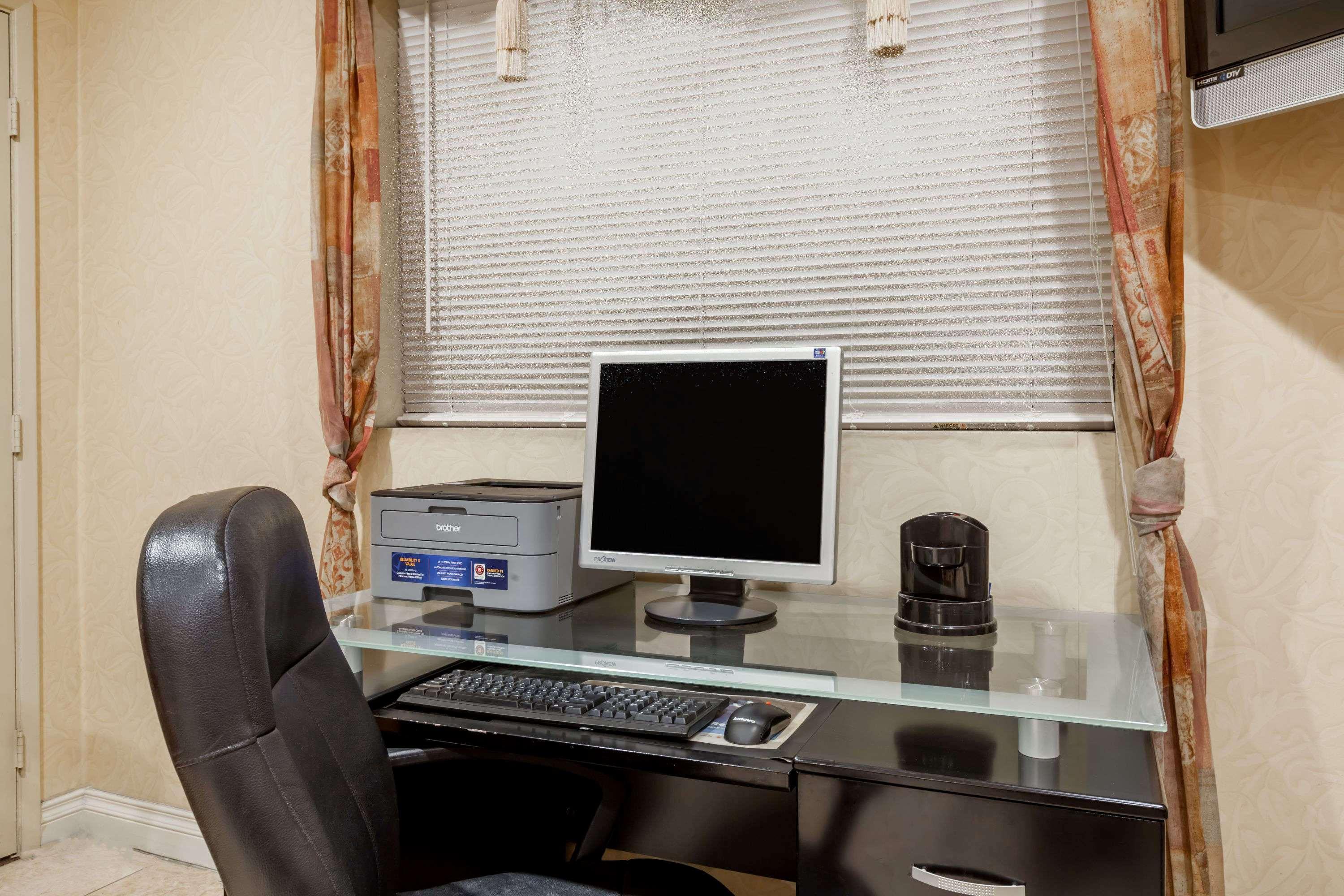 Ramada By Wyndham San Diego Poway Miramar Екстериор снимка