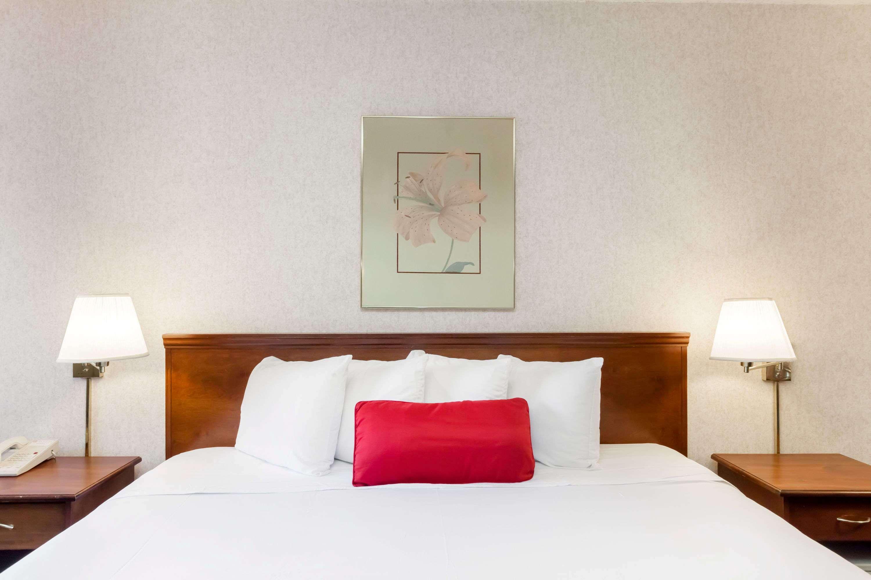 Ramada By Wyndham San Diego Poway Miramar Екстериор снимка