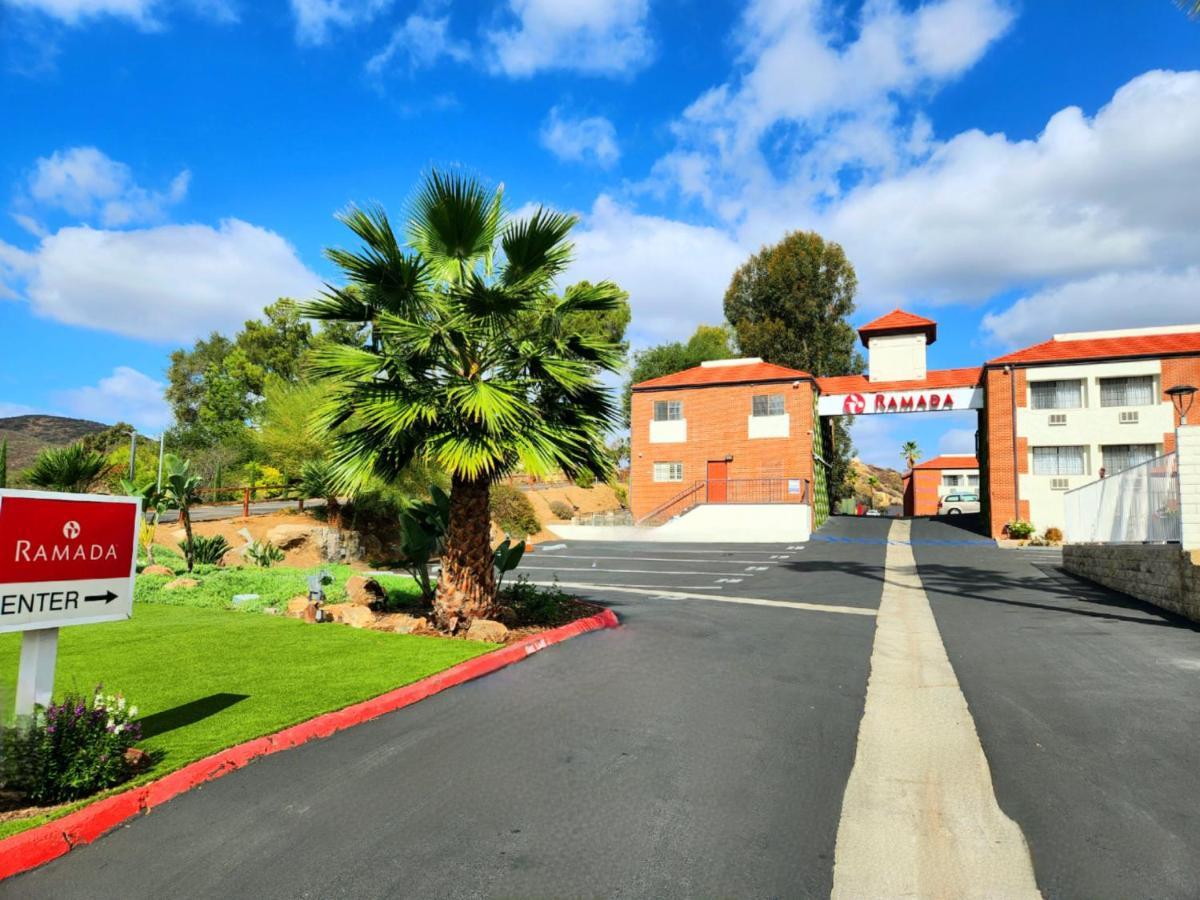 Ramada By Wyndham San Diego Poway Miramar Екстериор снимка