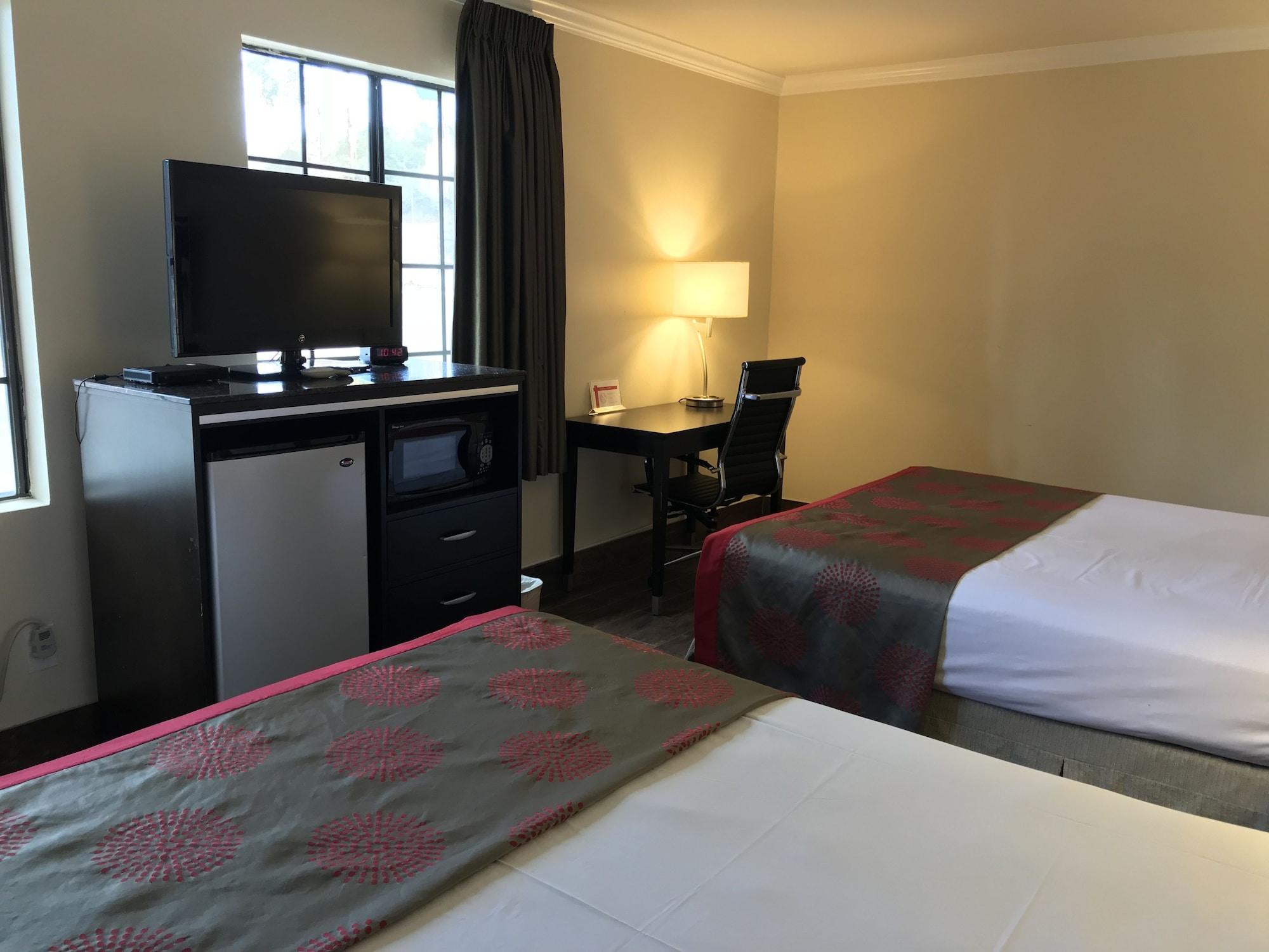 Ramada By Wyndham San Diego Poway Miramar Екстериор снимка