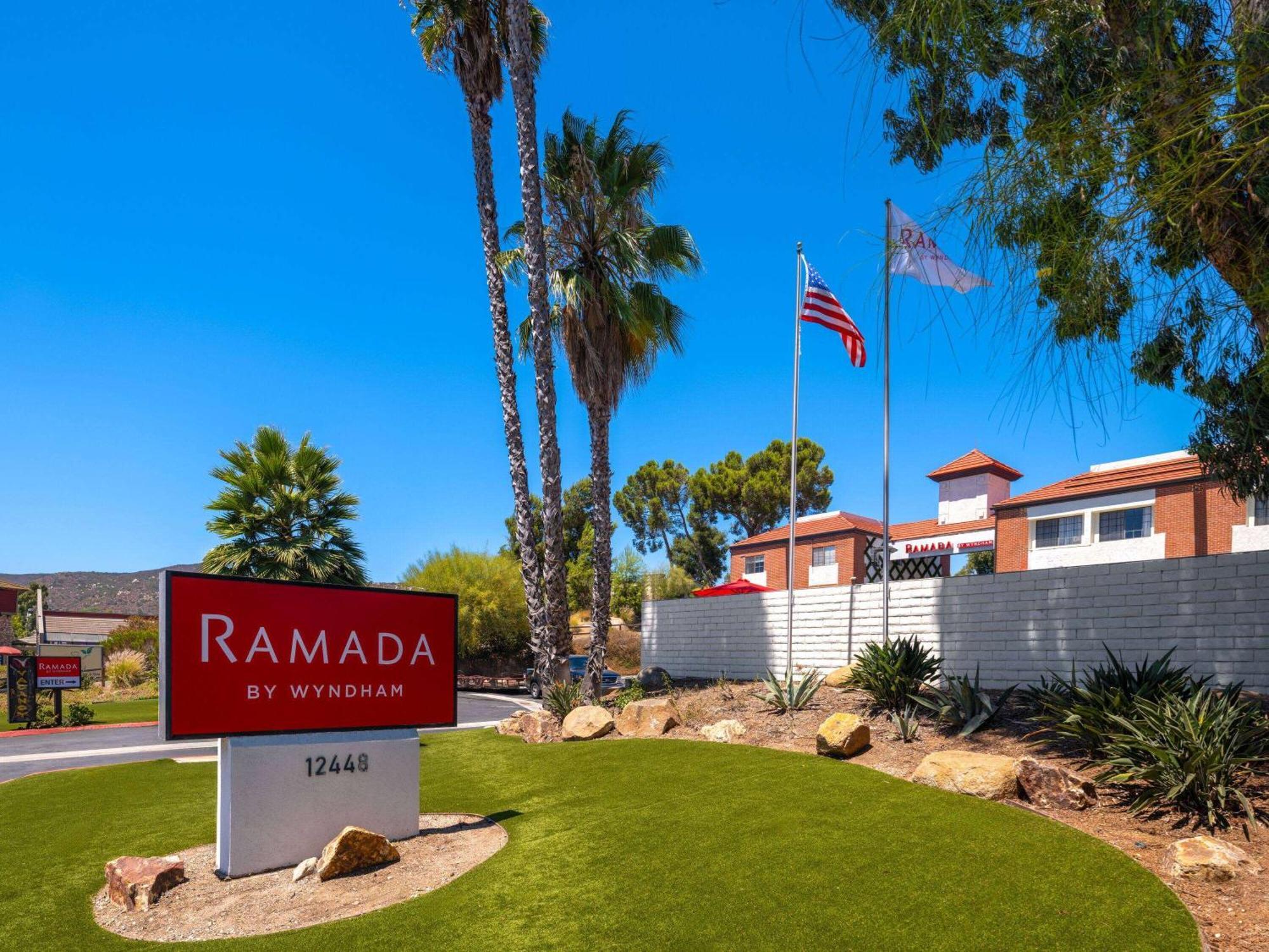 Ramada By Wyndham San Diego Poway Miramar Екстериор снимка