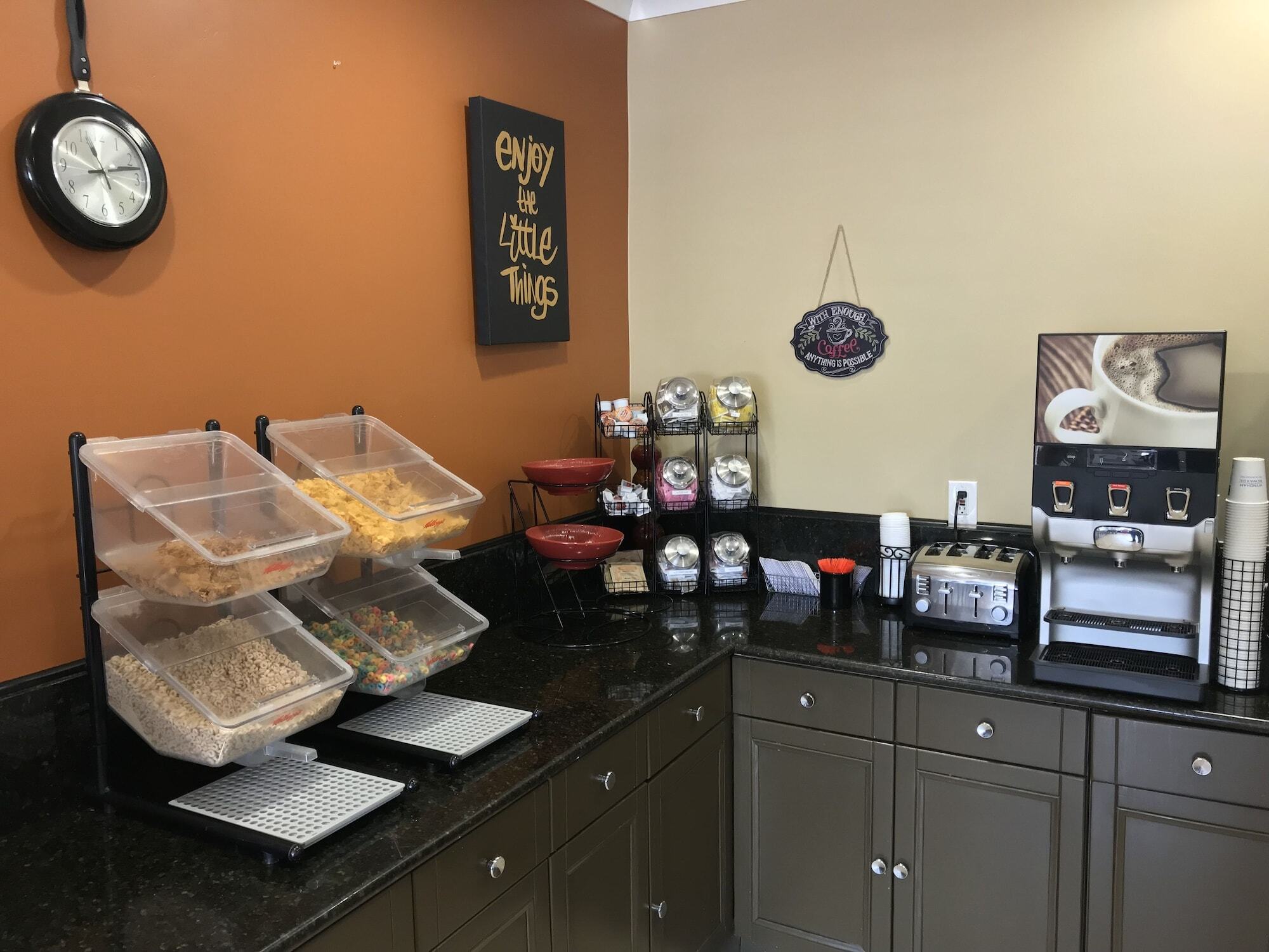 Ramada By Wyndham San Diego Poway Miramar Екстериор снимка